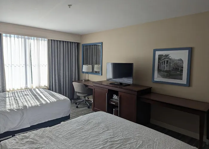 Hampton Inn & Suites Cazenovia, Ny